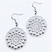 Charger l'image dans la galerie, Boucles d’oreilles <em>Dotilism</em>