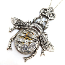 Charger l'image dans la galerie, Collier <em>Queen Bee</em>