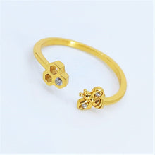Load image into Gallery viewer, Bee Hive Adjustable Ring
