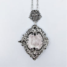 Charger l'image dans la galerie, Collier <em>Forest Fox</em>