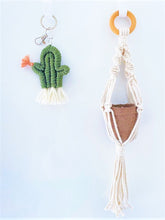 Charger l'image dans la galerie, <em>Kit de porte-plante macramé et cactus </em>
