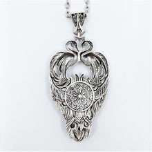 Charger l'image dans la galerie, Collier <em>Moonbeams at Play</em>