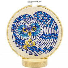 Charger l&#39;image dans la galerie, &lt;em&gt;Boreal Owl&lt;/em&gt; kit de broderie
