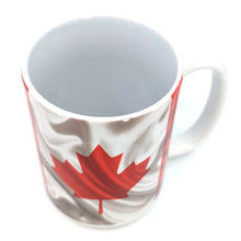 Charger l&#39;image dans la galerie, Tasse &lt;em&gt;drapeau du Canada&lt;/em&gt;
