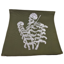 Charger l&#39;image dans la galerie, Housse de coussin &lt;em&gt;Fiddling Ferns&lt;/em&gt;
