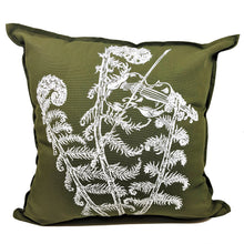 Charger l&#39;image dans la galerie, Housse de coussin &lt;em&gt;Fiddling Ferns&lt;/em&gt;
